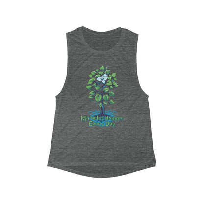Miracles Happen Every Day | Women's Flowy Scoop Muscle Tank